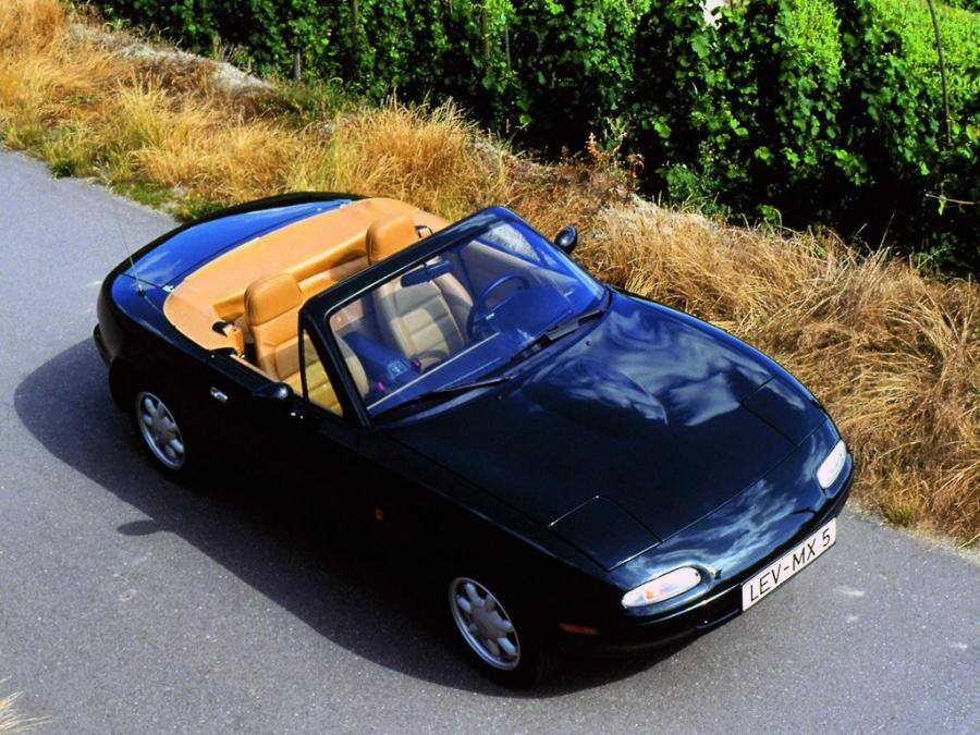  Mazda MX-5 (NA) 1989 года  (фото 11 из 30)